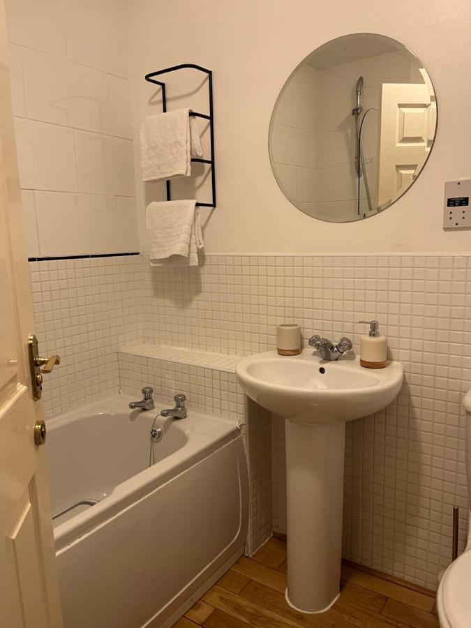 Homely 2 Story Cathedral City Apartment Durham Esterno foto